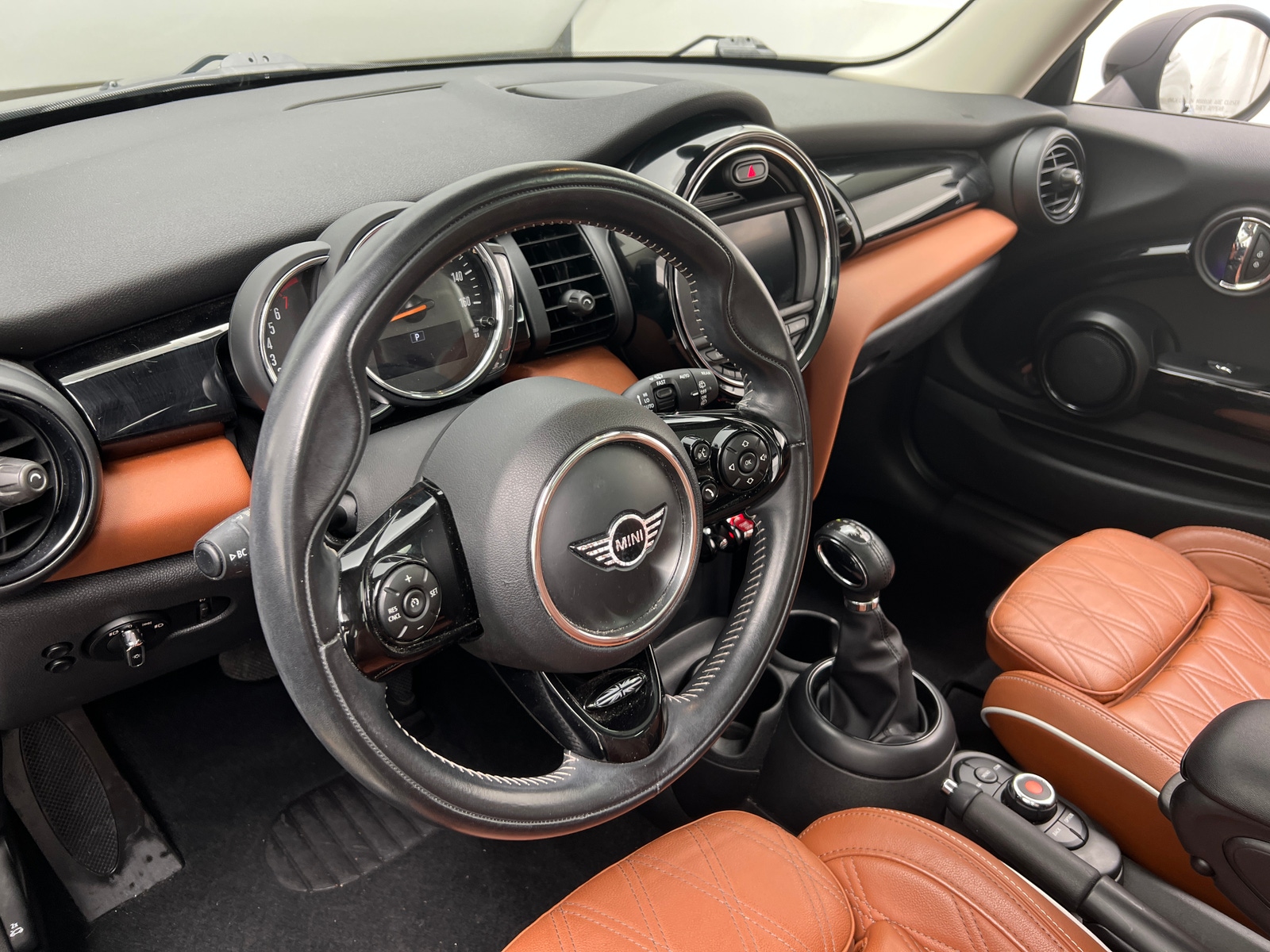 Thumbnail: 2019 MINI Cooper Hardtop - 4