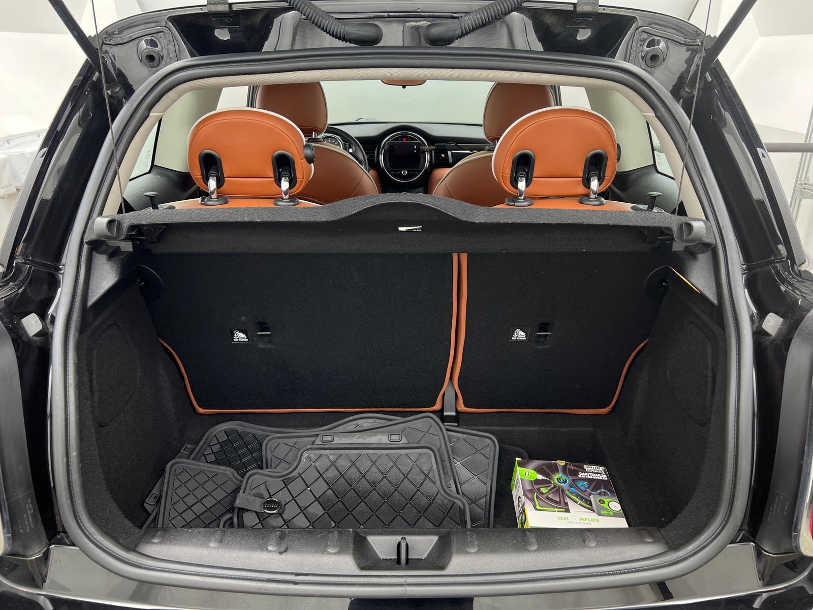 Thumbnail: 2019 MINI Cooper Hardtop - 6