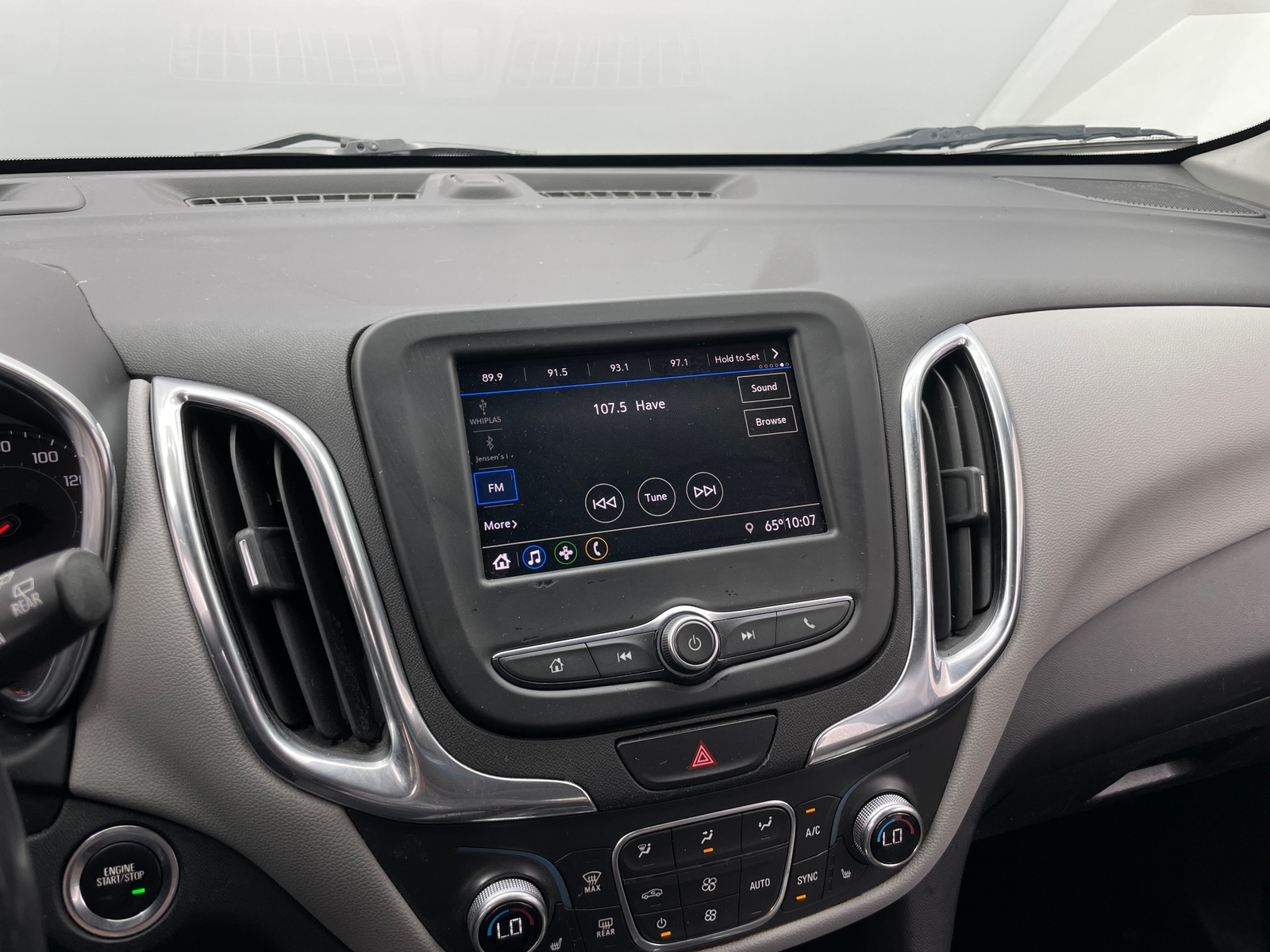 Thumbnail: 2020 Chevrolet Equinox - 4