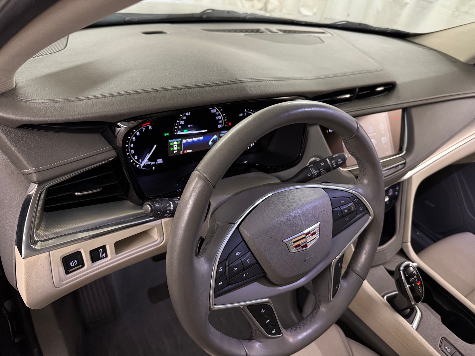 Thumbnail: 2018 Cadillac XT5 - 2