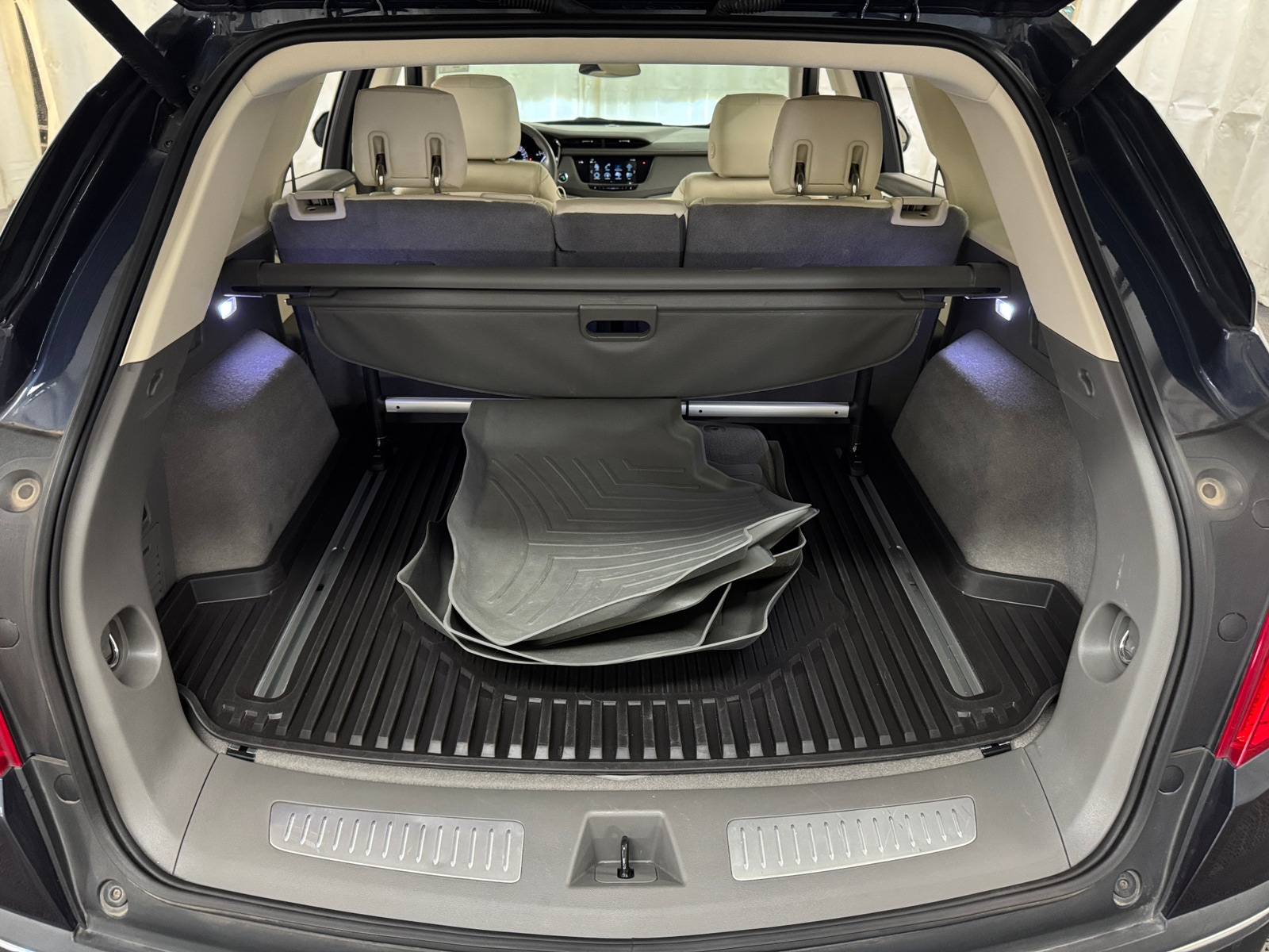 Thumbnail: 2018 Cadillac XT5 - 6