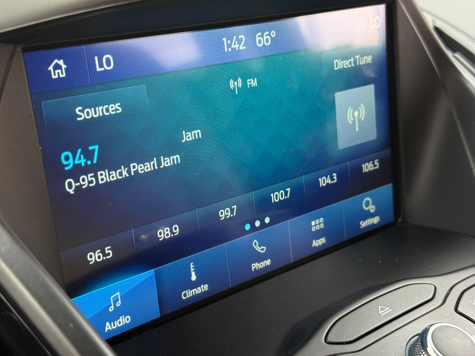 Thumbnail: 2016 Ford Escape - 4
