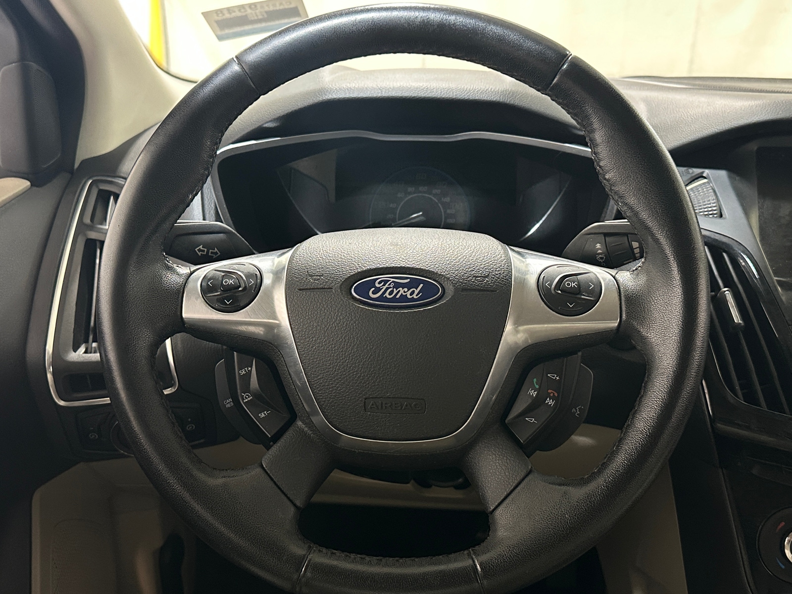 Thumbnail: 2012 Ford Focus - 4