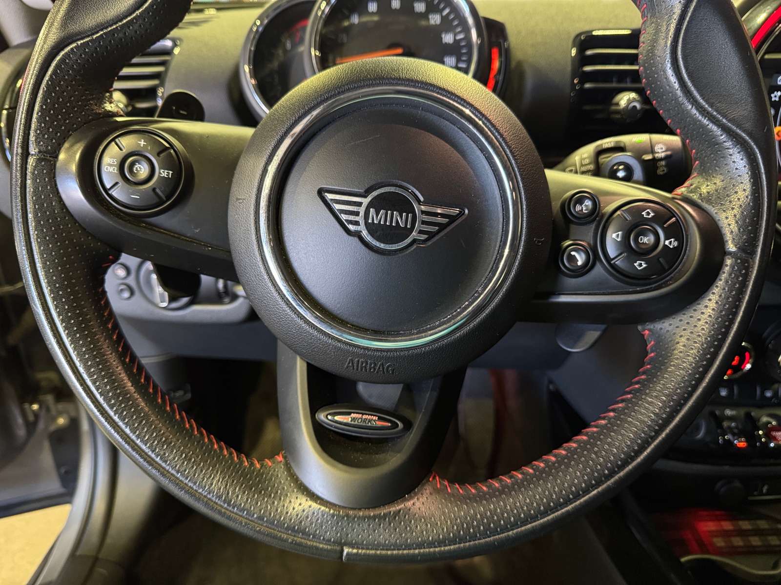 Thumbnail: 2020 MINI Cooper Clubman - 4