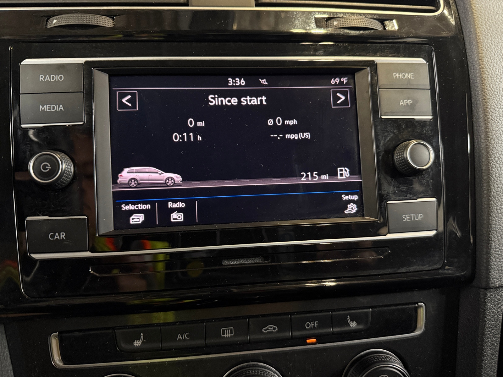 Thumbnail: 2019 Volkswagen e-Golf - 4