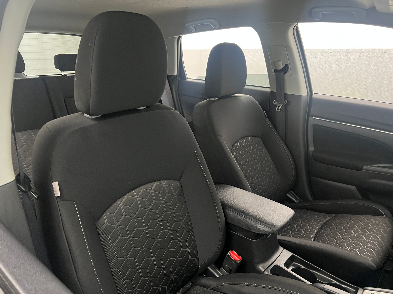 Thumbnail: 2021 Mitsubishi Outlander Sport - 2
