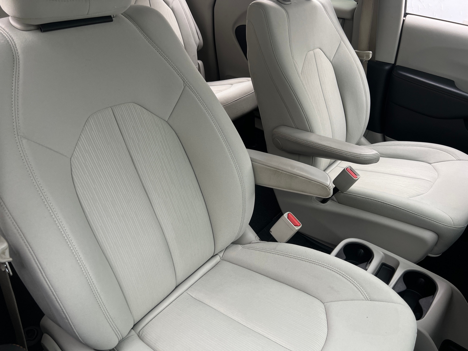 Thumbnail: 2017 Chrysler Pacifica - 2