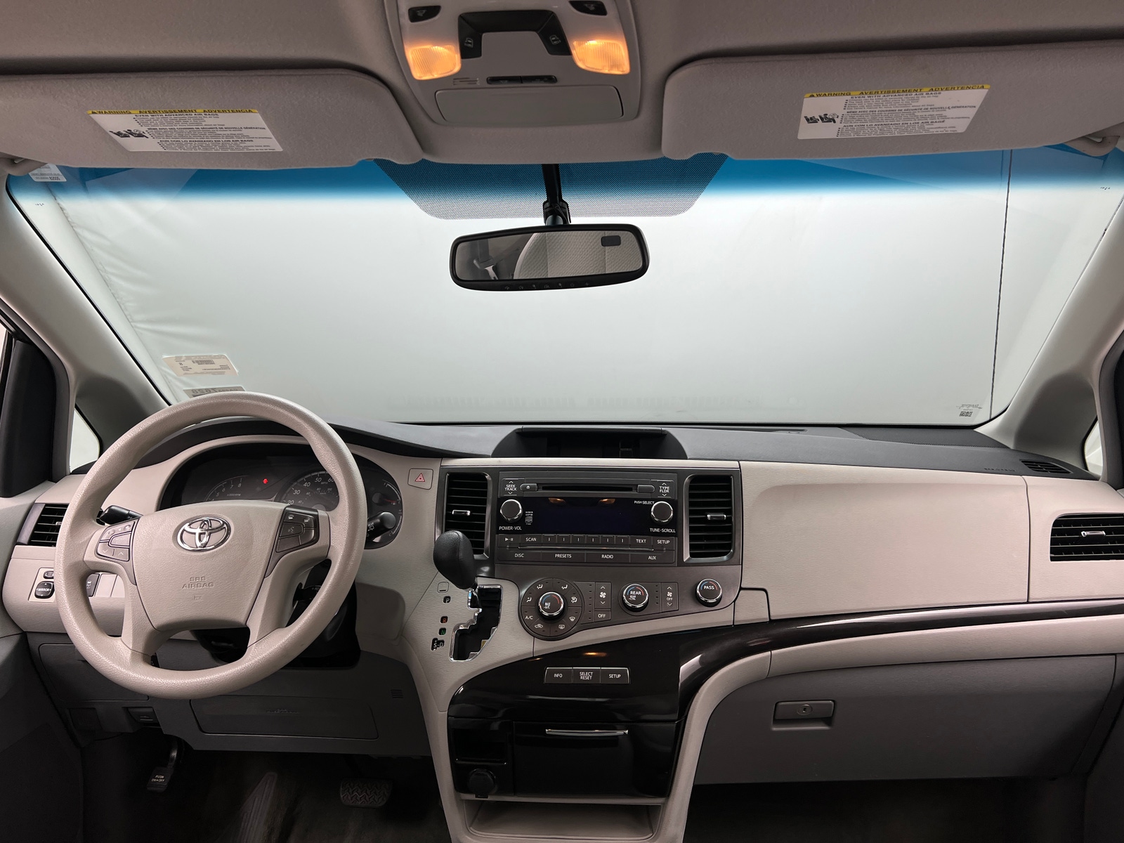 Thumbnail: 2012 Toyota Sienna - 3