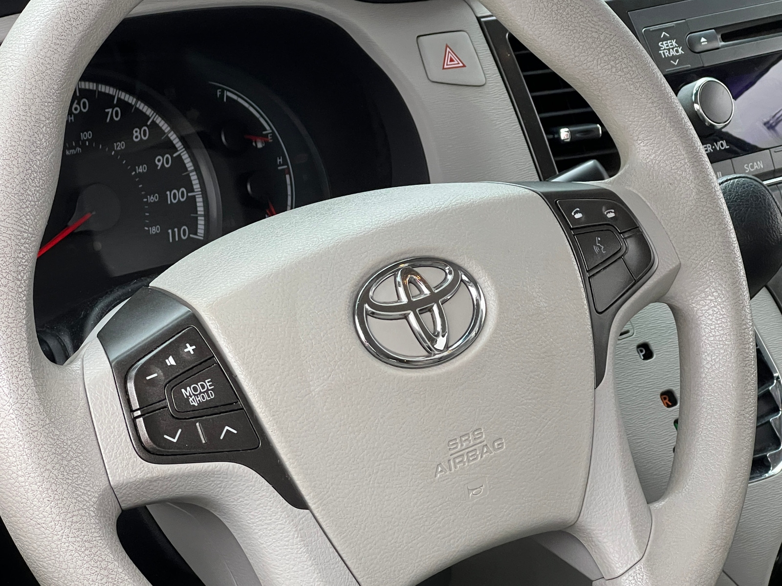 Thumbnail: 2012 Toyota Sienna - 5
