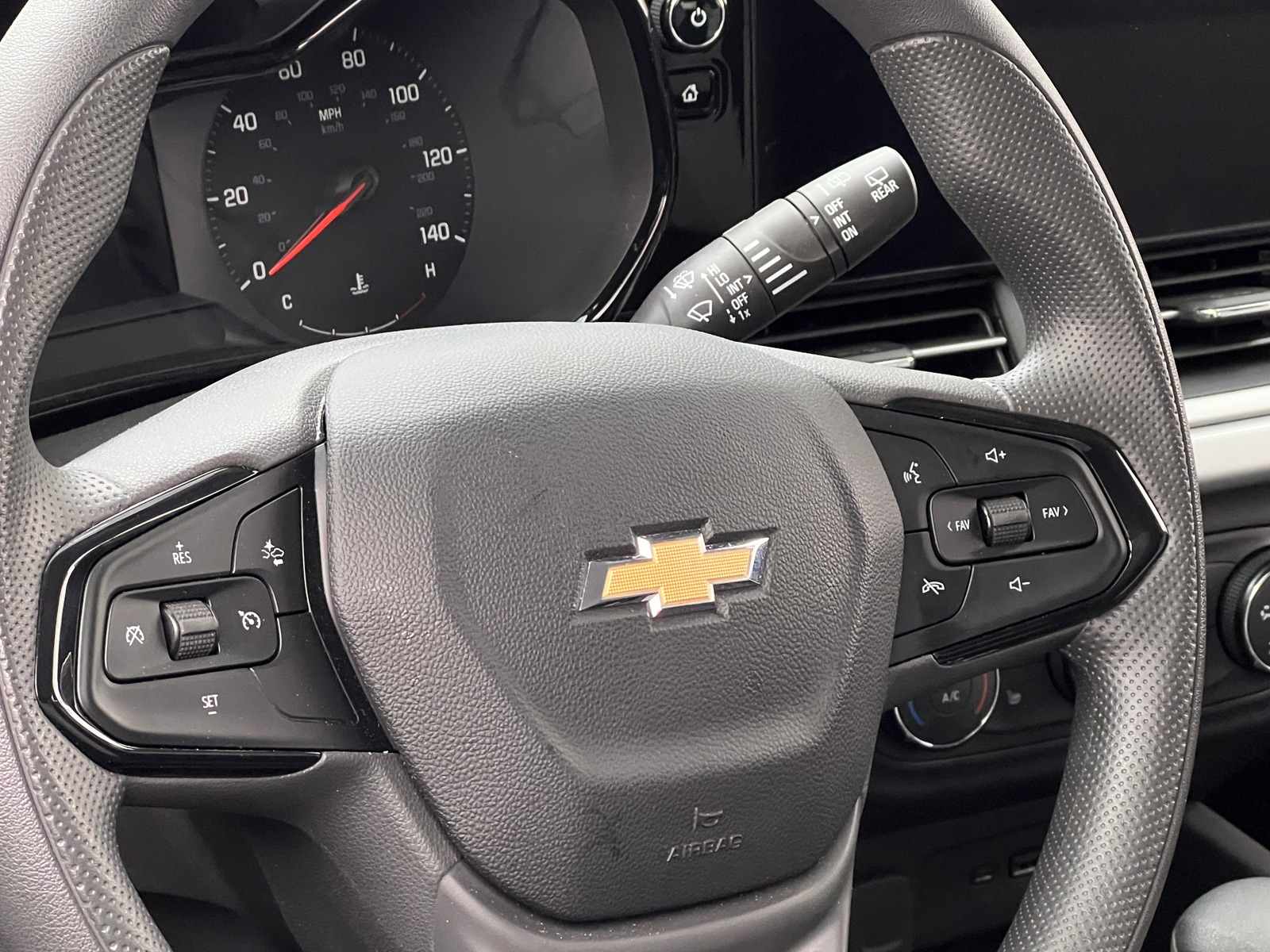 Thumbnail: 2025 Chevrolet Trax - 5