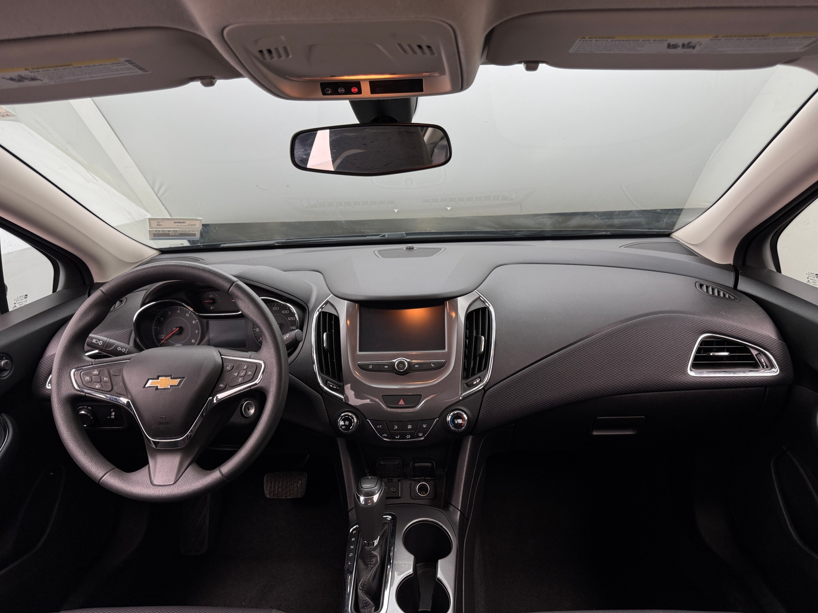Thumbnail: 2017 Chevrolet Cruze - 3