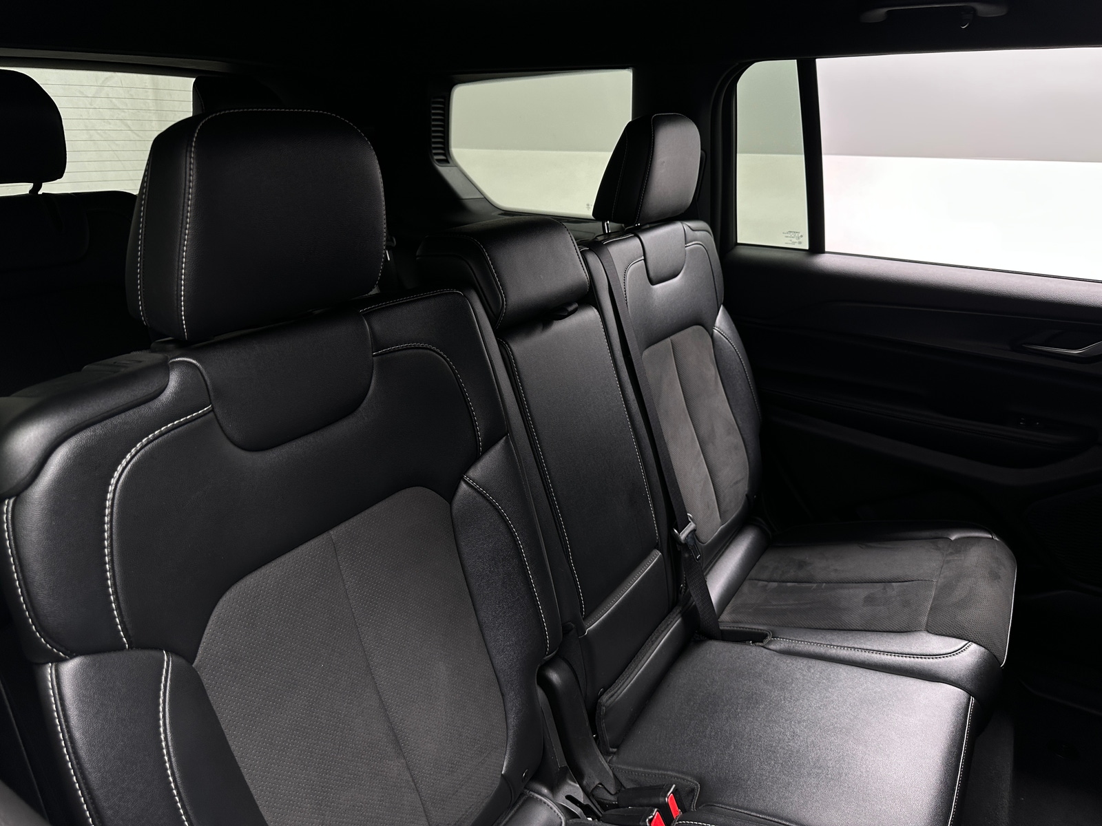 Thumbnail: 2024 Jeep Grand Cherokee L - 5