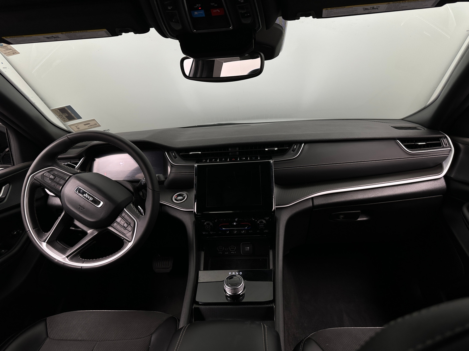 Thumbnail: 2024 Jeep Grand Cherokee L - 2