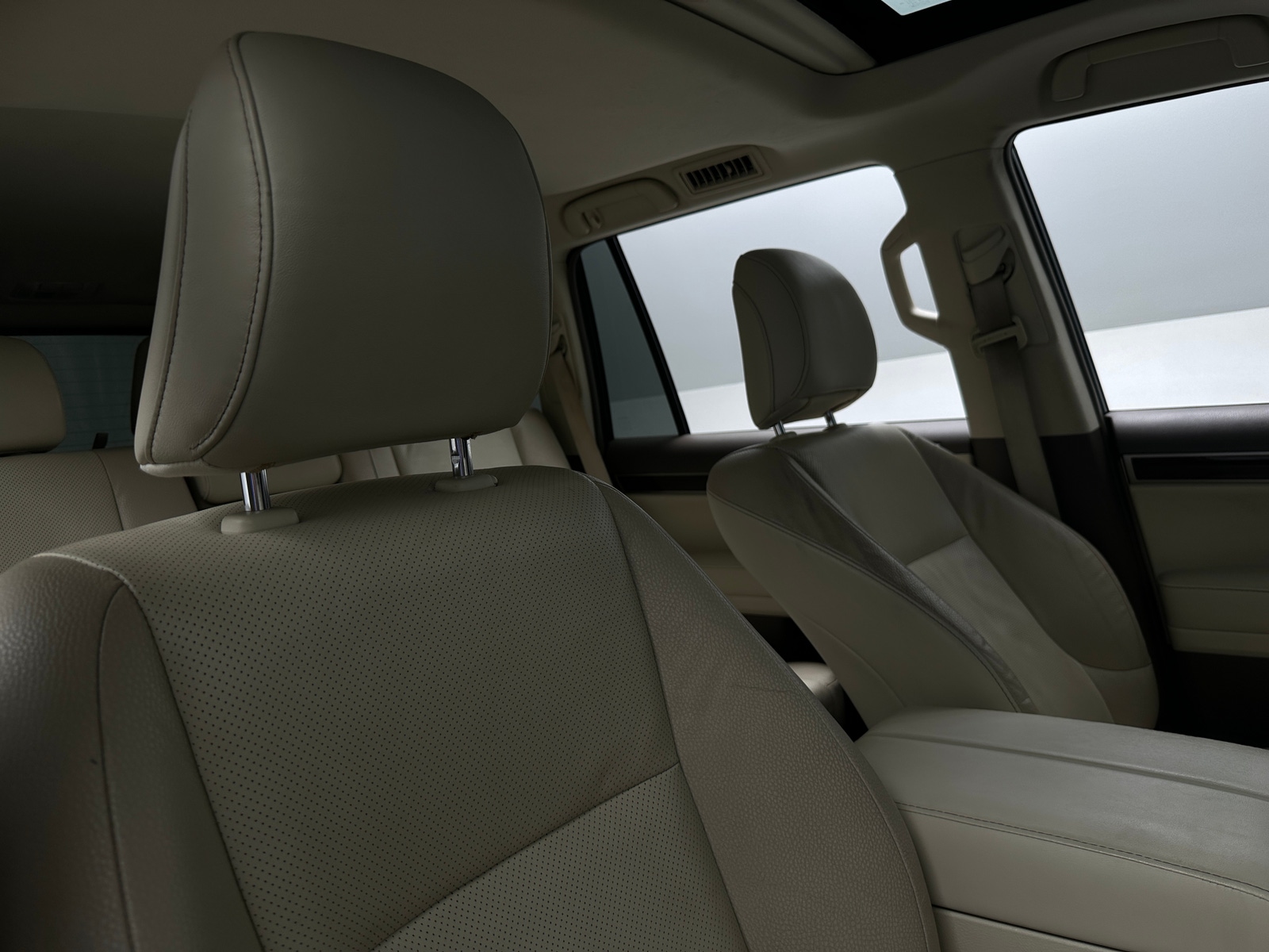 Thumbnail: 2015 Lexus GX - 2