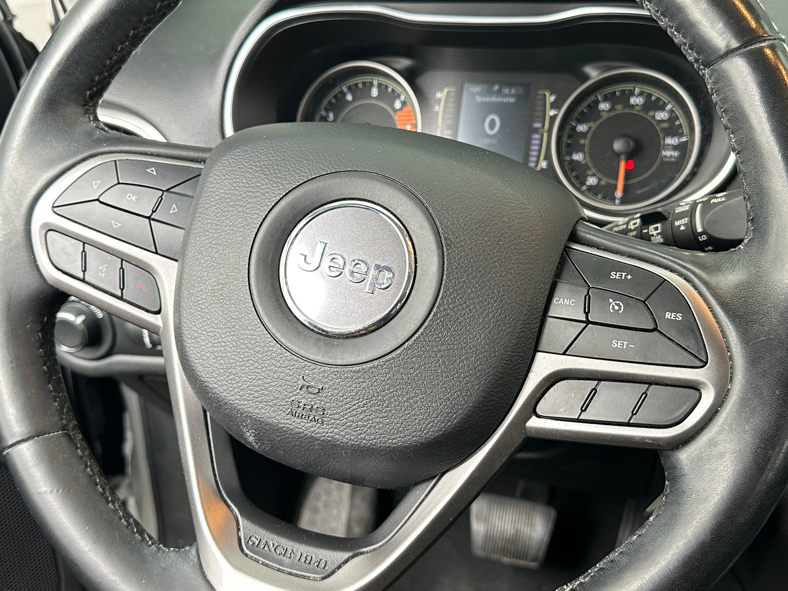 Thumbnail: 2020 Jeep Cherokee - 5