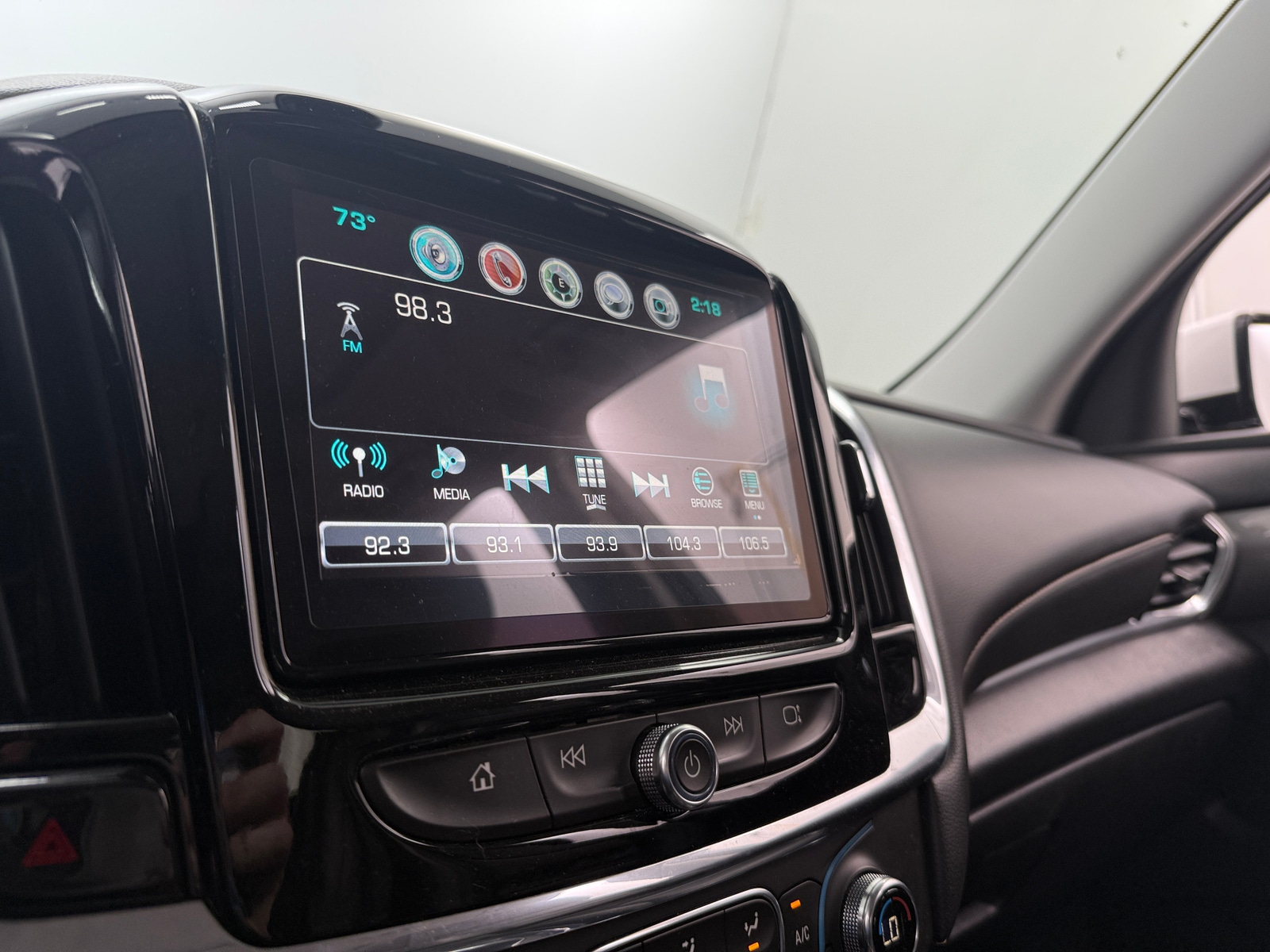 Thumbnail: 2018 Chevrolet Traverse - 3
