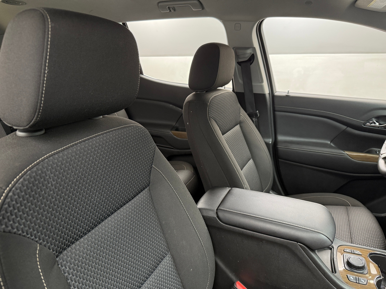 Thumbnail: 2023 GMC Acadia - 2