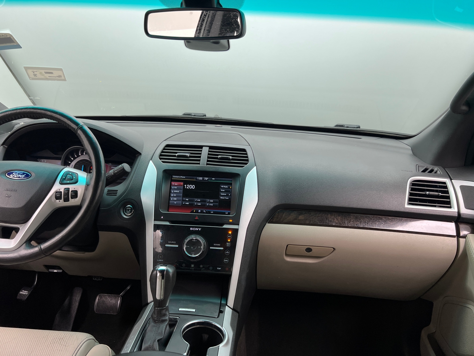 Thumbnail: 2015 Ford Explorer - 2
