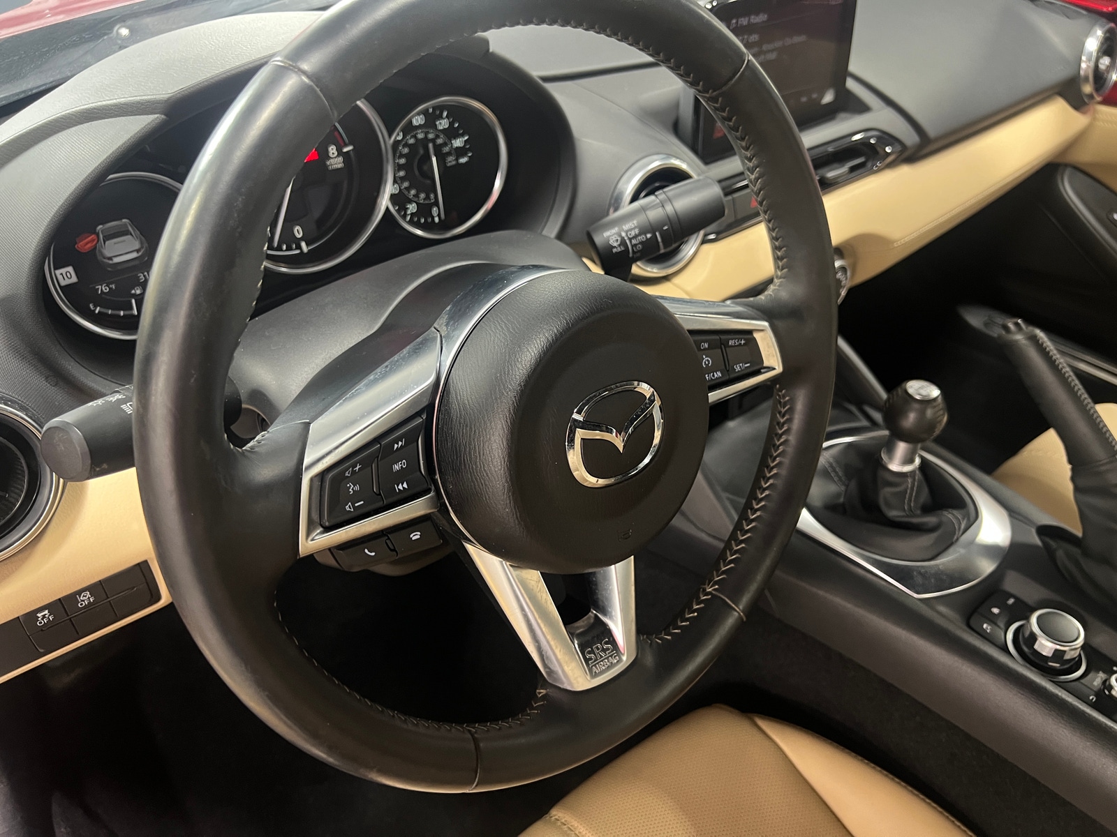 Thumbnail: 2020 Mazda MX-5 Miata - 4