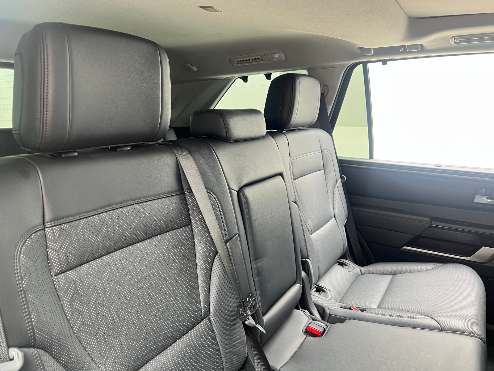 Thumbnail: 2023 Toyota Sequoia - 5