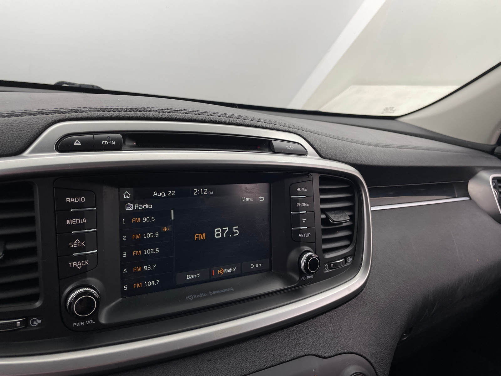 Thumbnail: 2019 Kia Sorento - 4
