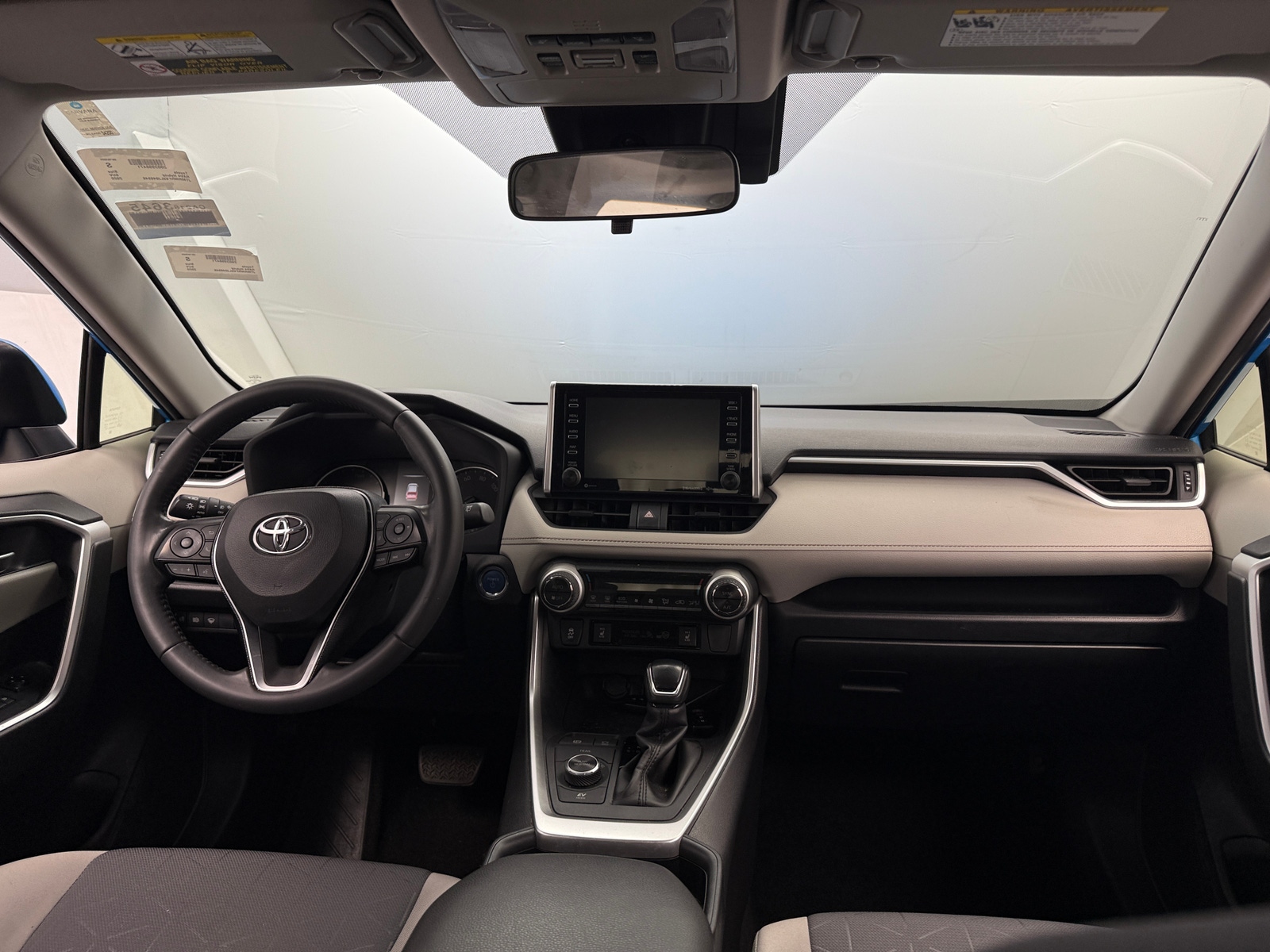 Thumbnail: 2020 Toyota RAV4 - 3