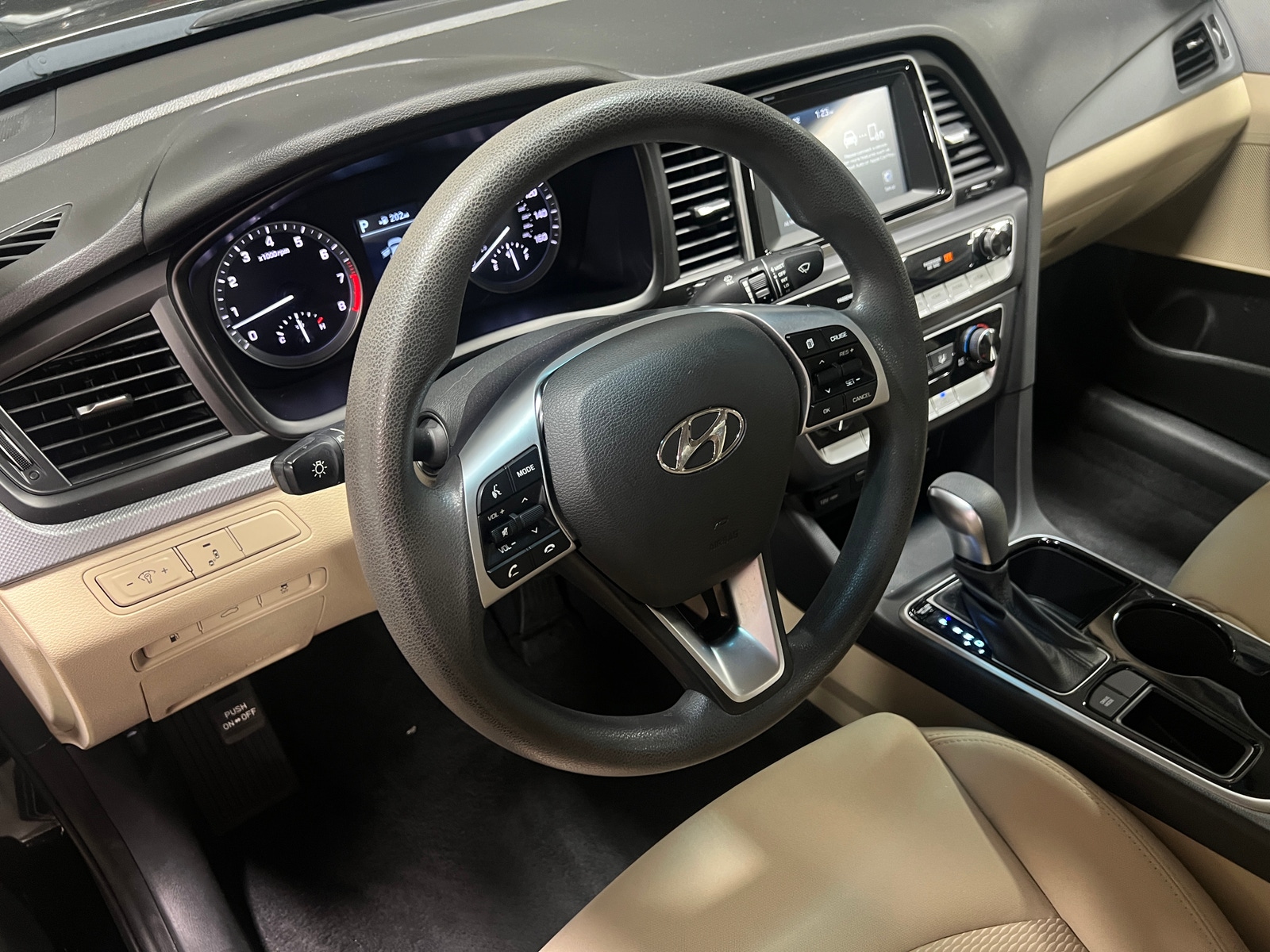 Thumbnail: 2019 Hyundai Sonata - 3