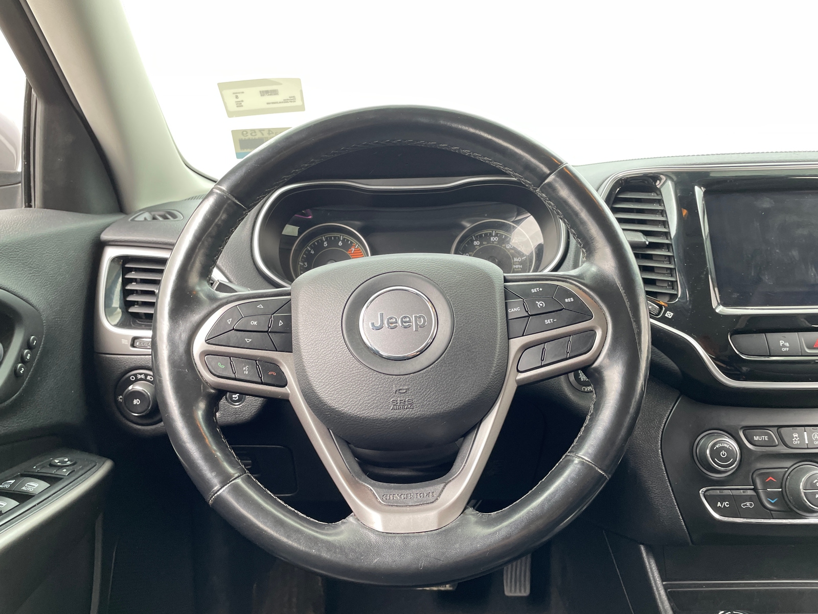 Thumbnail: 2020 Jeep Cherokee - 4