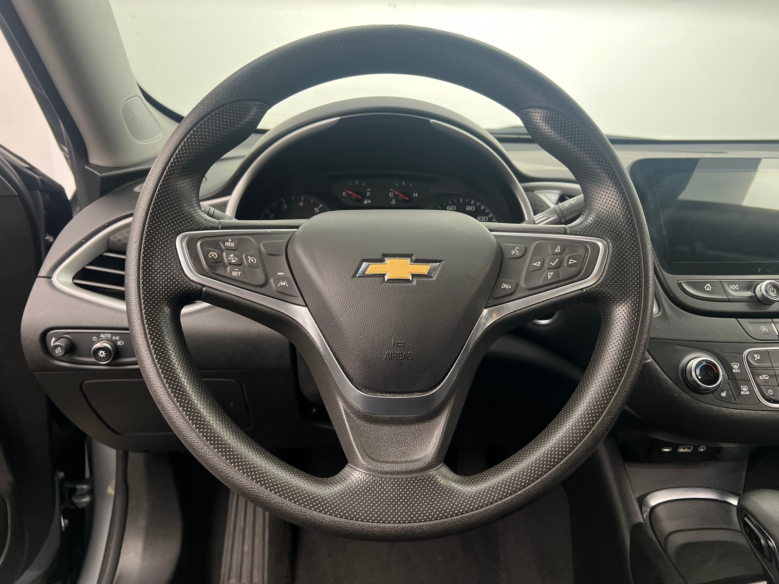 Thumbnail: 2023 Chevrolet Malibu - 5
