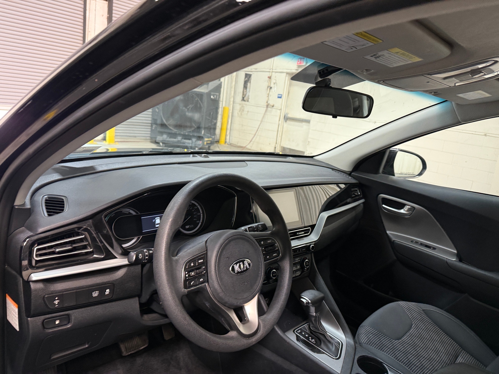 Thumbnail: 2020 Kia Niro - 3