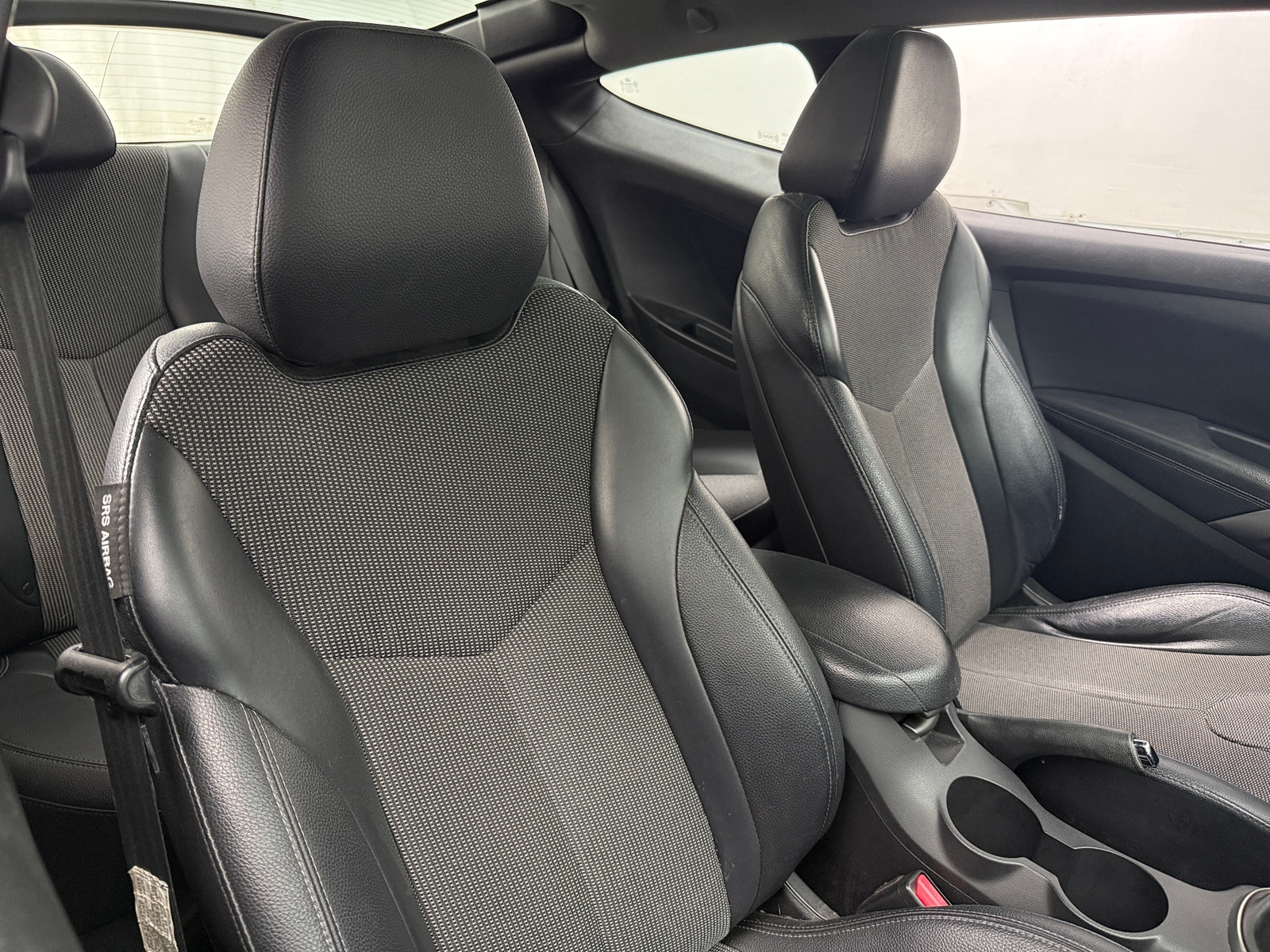 Thumbnail: 2012 Hyundai Veloster - 2
