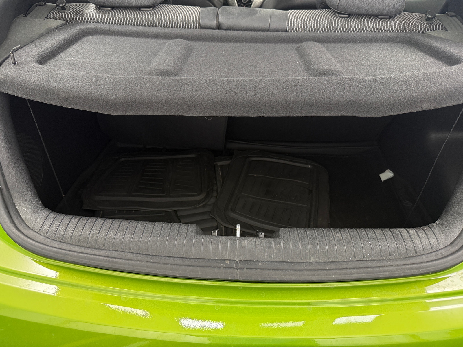 Thumbnail: 2012 Hyundai Veloster - 5