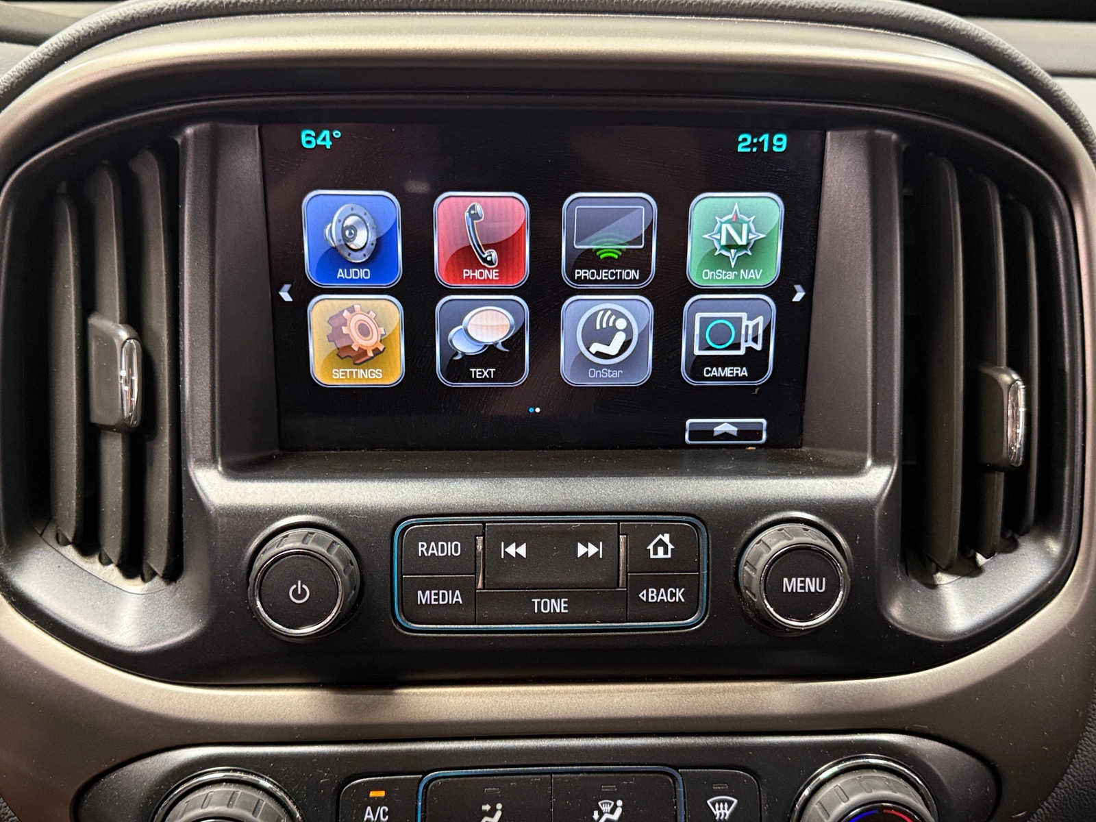 Thumbnail: 2018 Chevrolet Colorado - 3