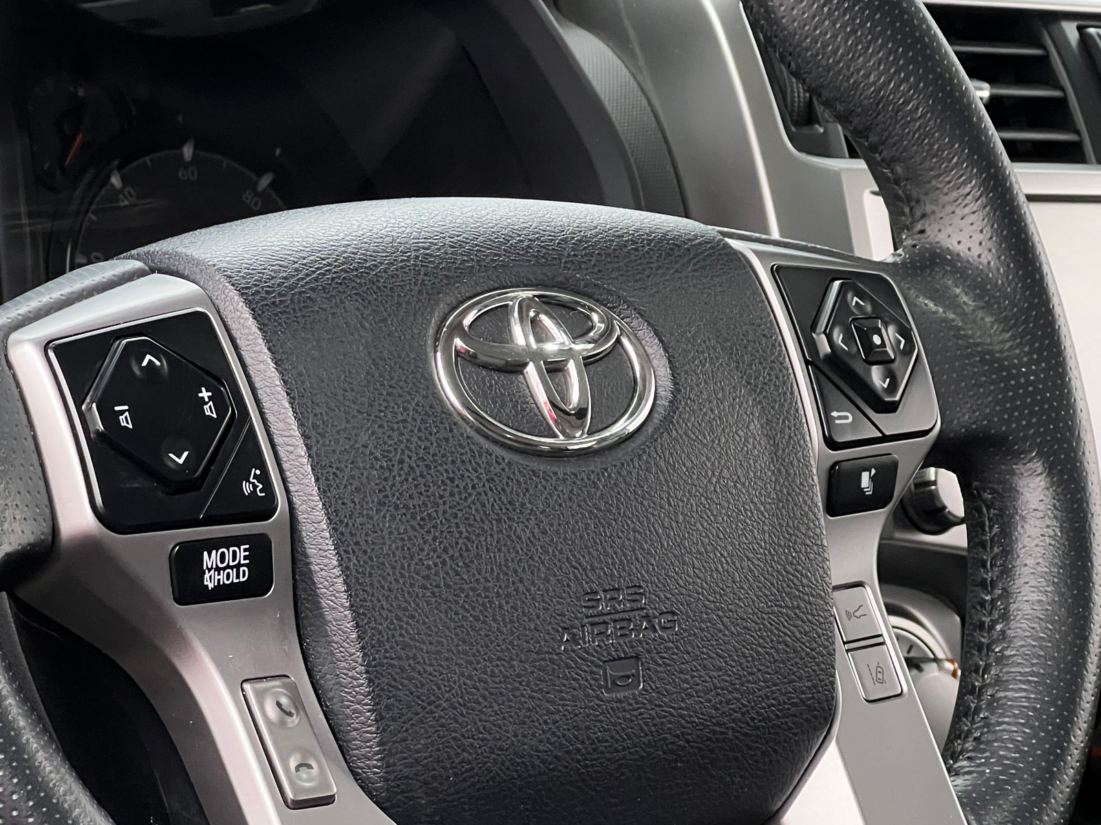 Thumbnail: 2022 Toyota 4Runner - 4