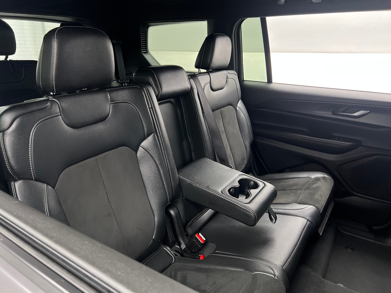 Thumbnail: 2024 Jeep Grand Cherokee L - 5