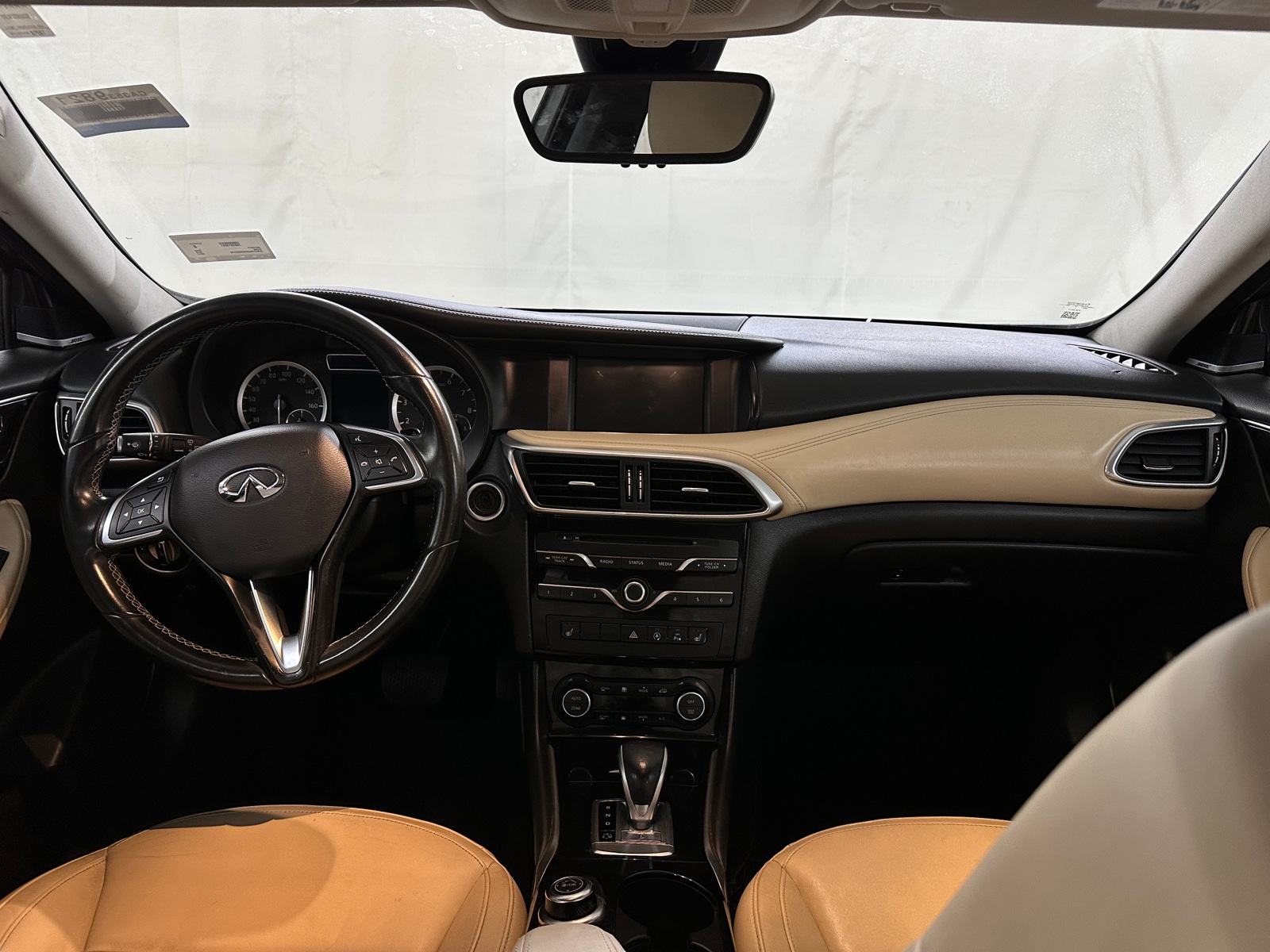 Thumbnail: 2017 INFINITI QX30 - 2