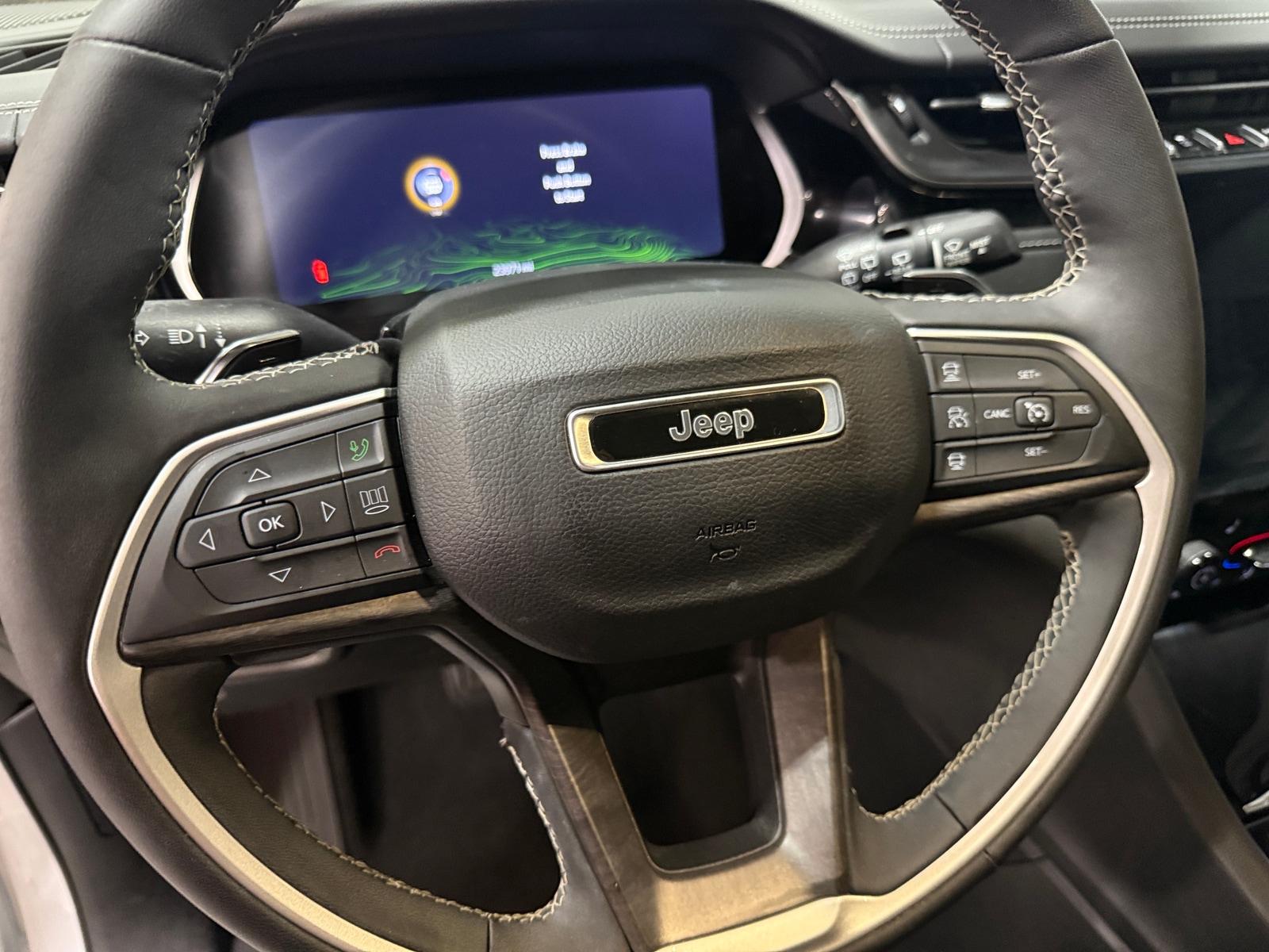 Thumbnail: 2022 Jeep Grand Cherokee - 4