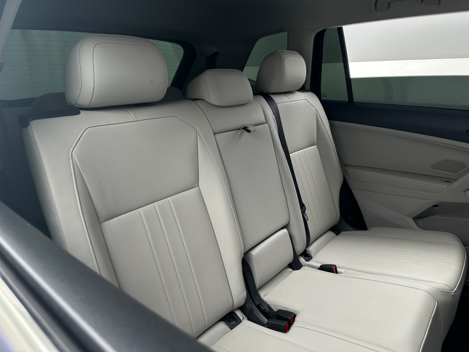 Thumbnail: 2022 Volkswagen Tiguan - 5