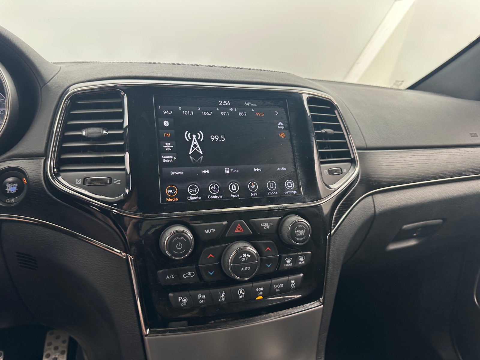 Thumbnail: 2020 Jeep Grand Cherokee - 2