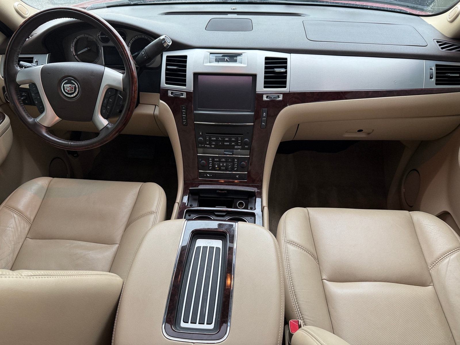 Thumbnail: 2014 Cadillac Escalade - 2
