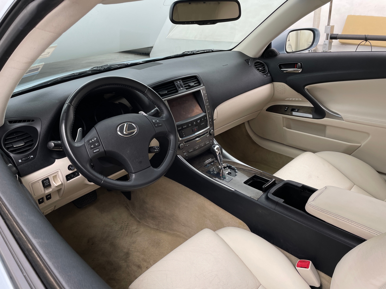 Thumbnail: 2010 Lexus IS - 2