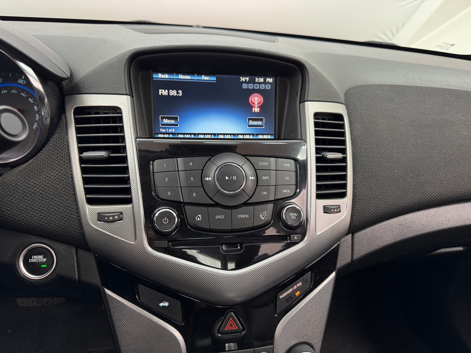Thumbnail: 2016 Chevrolet Cruze - 3