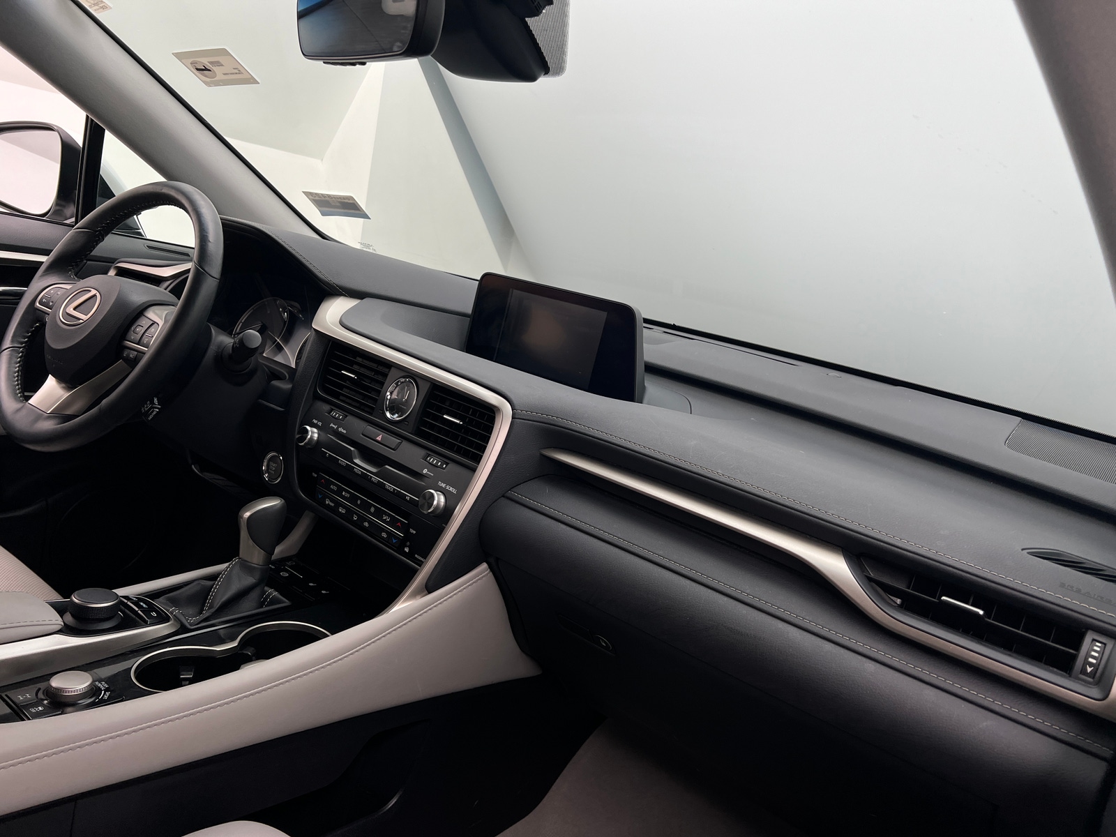 Thumbnail: 2017 Lexus RX - 3