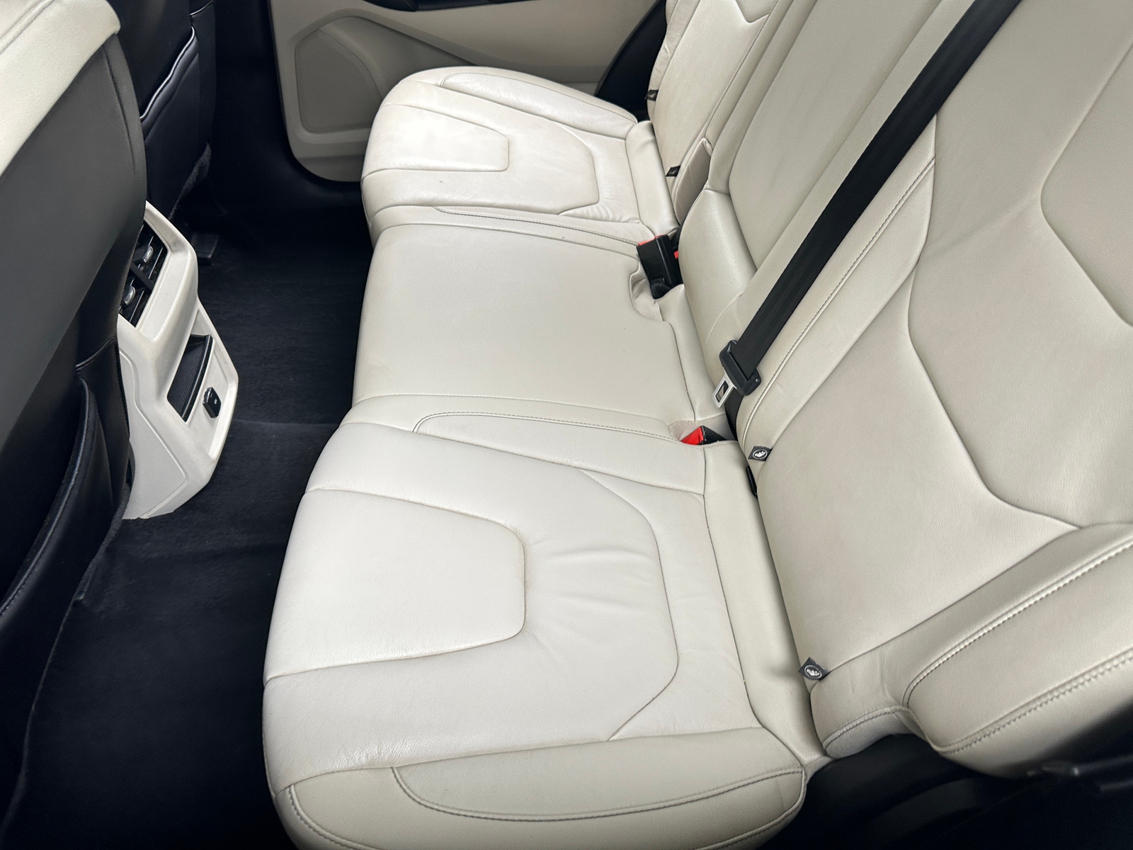 Thumbnail: 2015 Ford Edge - 5