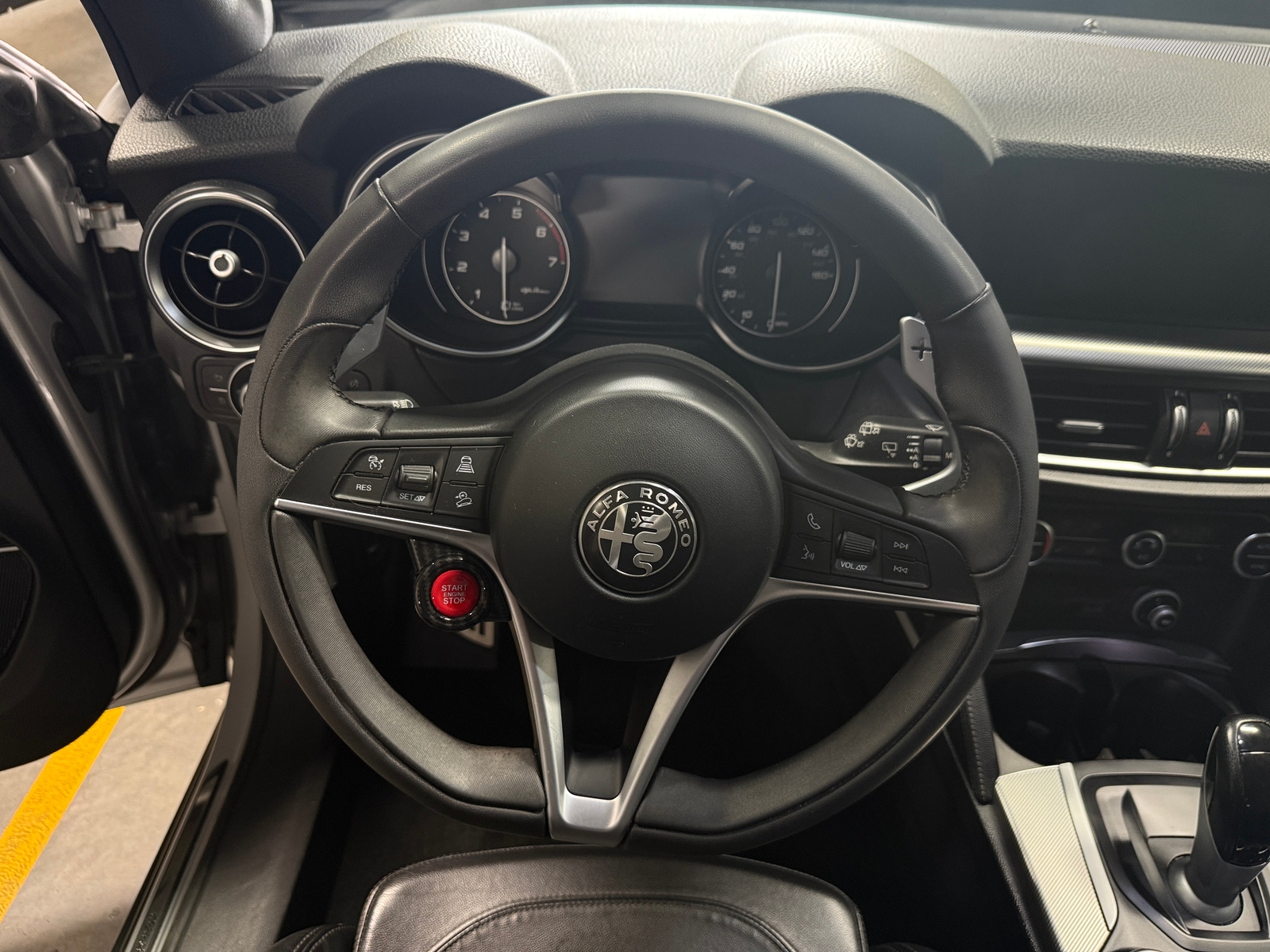 Thumbnail: 2018 Alfa Romeo Stelvio - 4