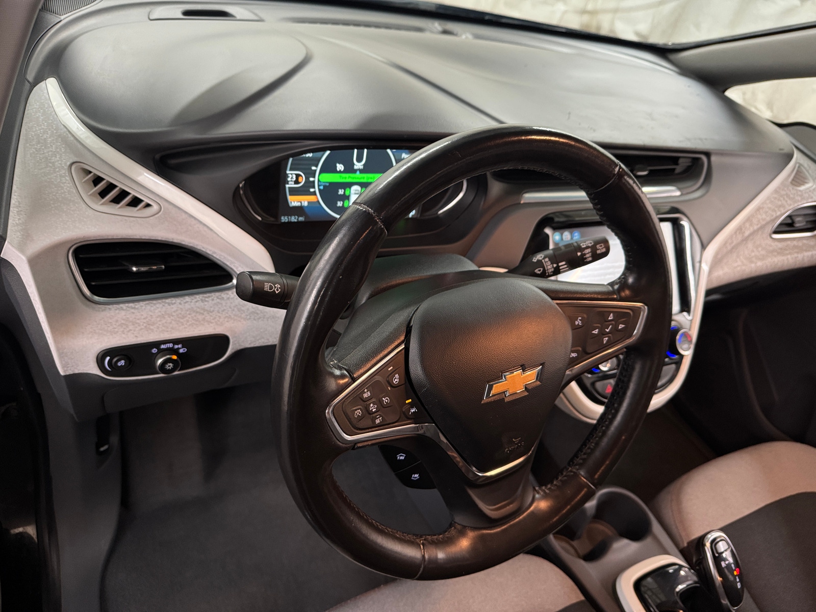 Thumbnail: 2020 Chevrolet Bolt EV - 3