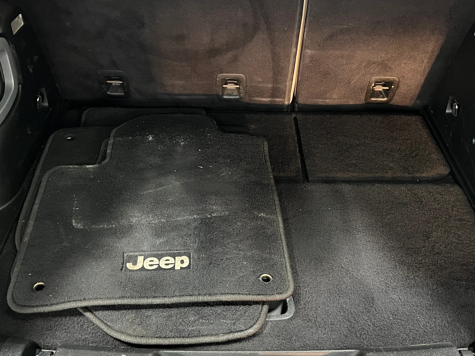 Thumbnail: 2016 Jeep Cherokee - 7