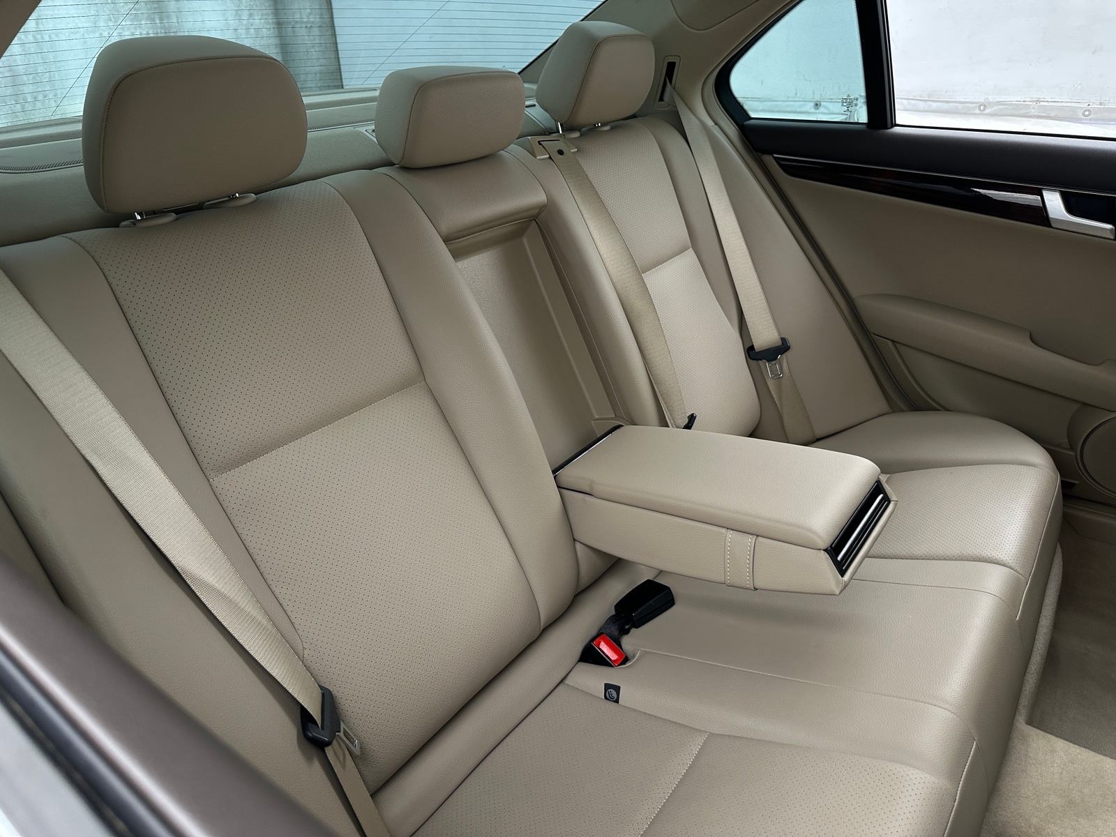 Thumbnail: 2014 Mercedes-Benz C-Class - 6