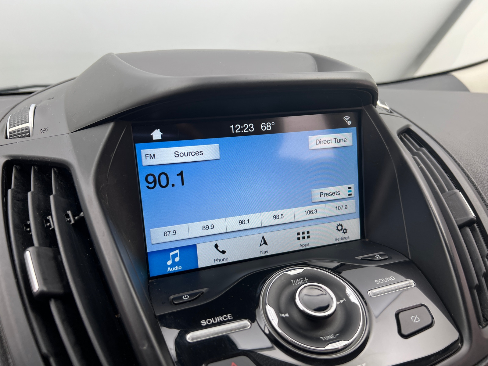 Thumbnail: 2019 Ford Escape - 3