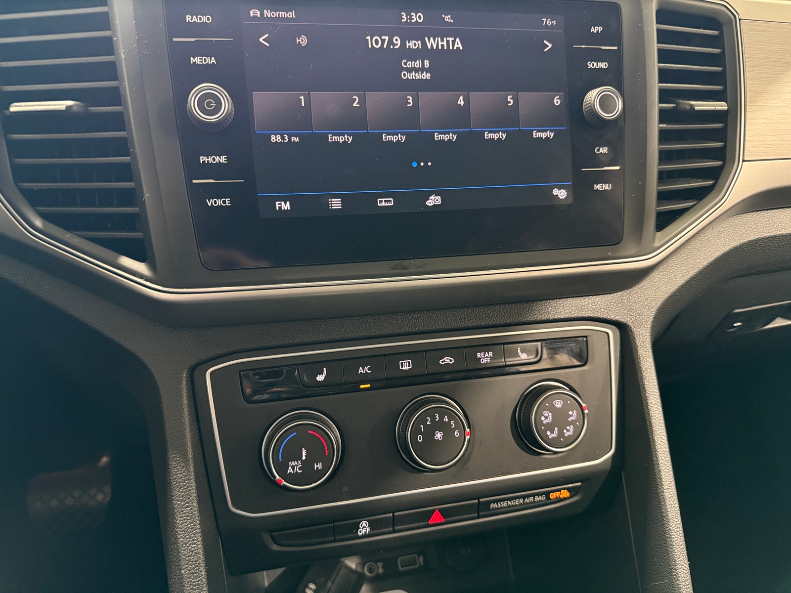 Thumbnail: 2018 Volkswagen Atlas - 3